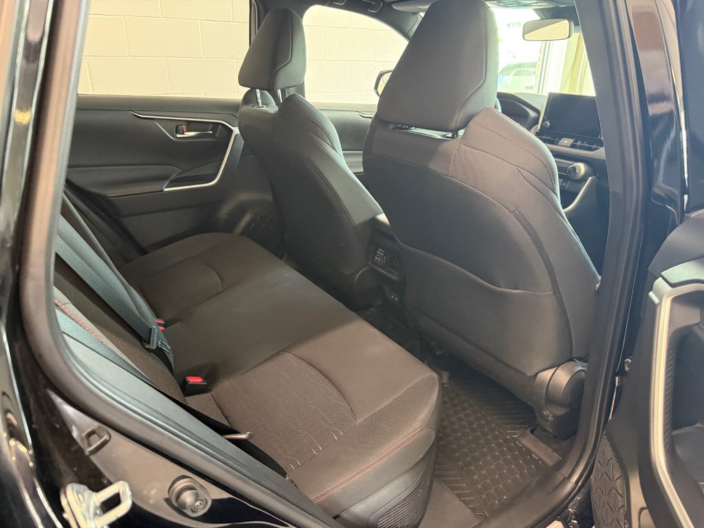 2023 Toyota RAV4 Prime SE AWD BRANCHABLE, in Magog, Quebec - 4 - w1024h768px