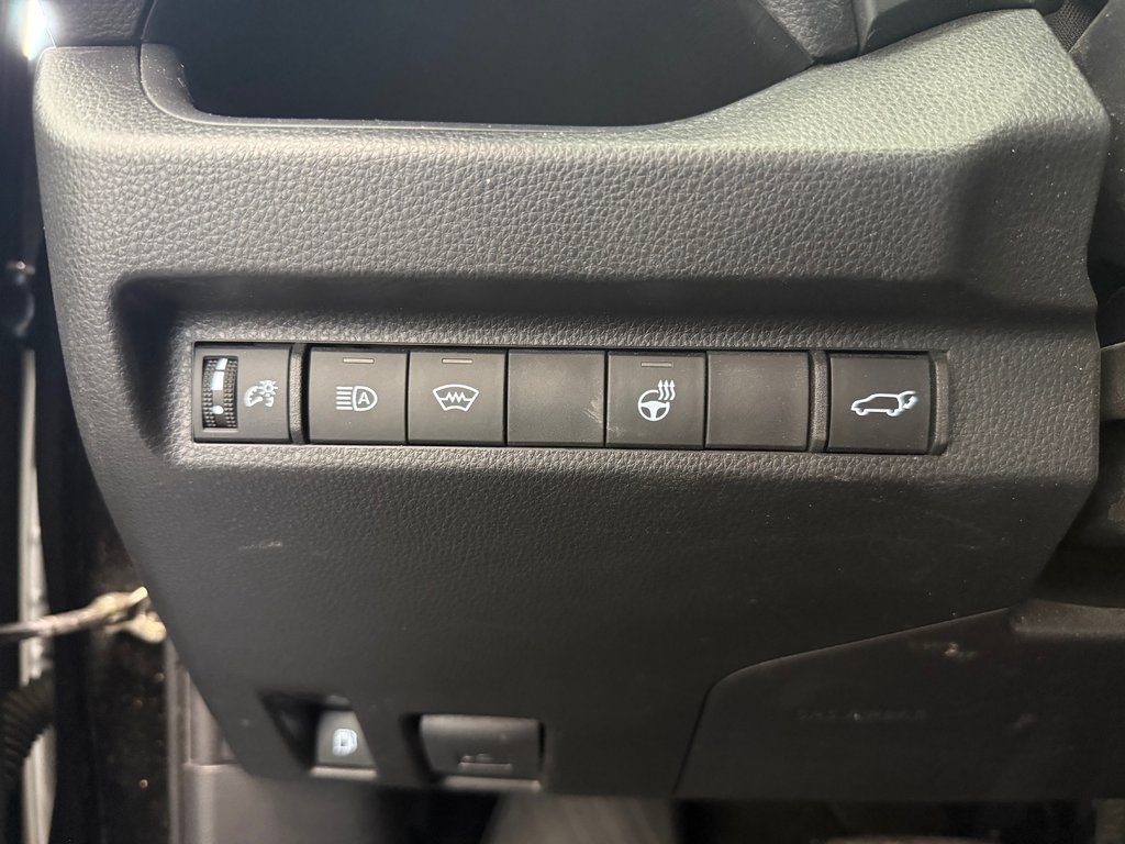 Toyota RAV4 Prime SE AWD BRANCHABLE, 2023 à Magog, Québec - 16 - w1024h768px