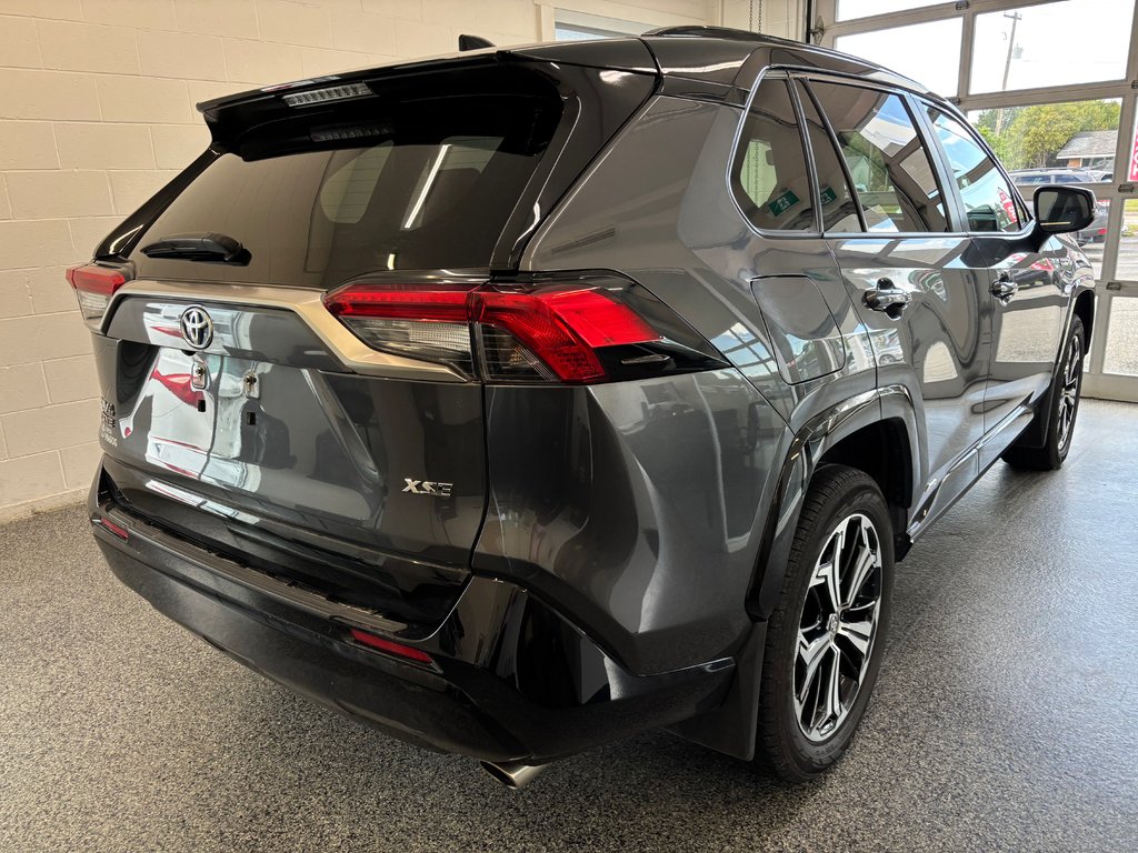 2023 Toyota RAV4 Prime XSE AWD in Magog, Quebec - 2 - w1024h768px