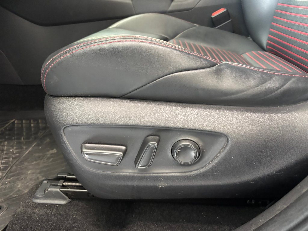 2023 Toyota RAV4 Prime XSE AWD in Magog, Quebec - 14 - w1024h768px