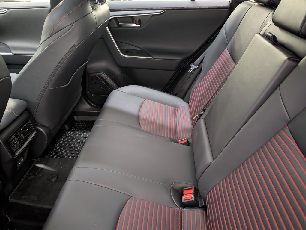 Toyota RAV4 Prime XSE AWD 2024 à Magog, Québec - 10 - w1024h768px