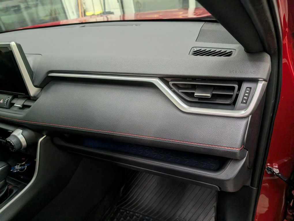 Toyota RAV4 Prime XSE AWD 2024 à Magog, Québec - 9 - w1024h768px