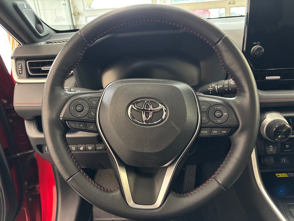 Toyota RAV4 Prime XSE AWD TECH, GARANTIE JUSQU EN 2028, 2024 à Magog, Québec - 18 - w1024h768px
