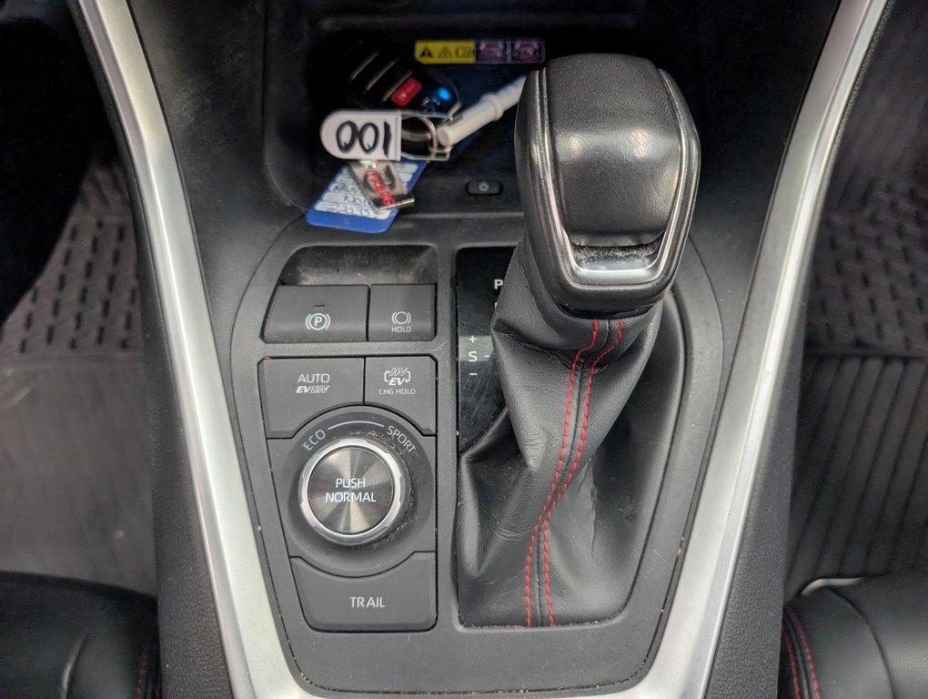 2024 Toyota RAV4 Prime XSE, GARANTIE JUSQU EN 2028, in Magog, Quebec - 15 - w1024h768px