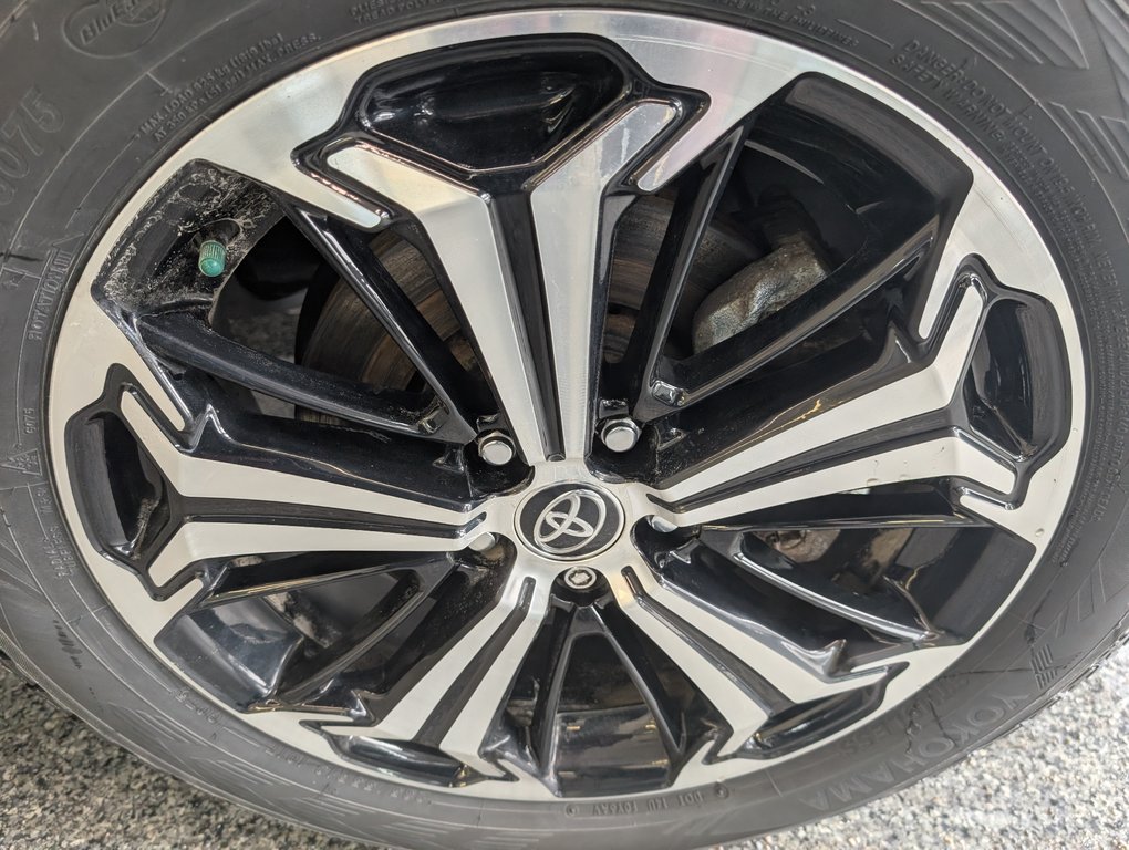 2024 Toyota RAV4 Prime XSE, GARANTIE JUSQU EN 2028, in Magog, Quebec - 22 - w1024h768px