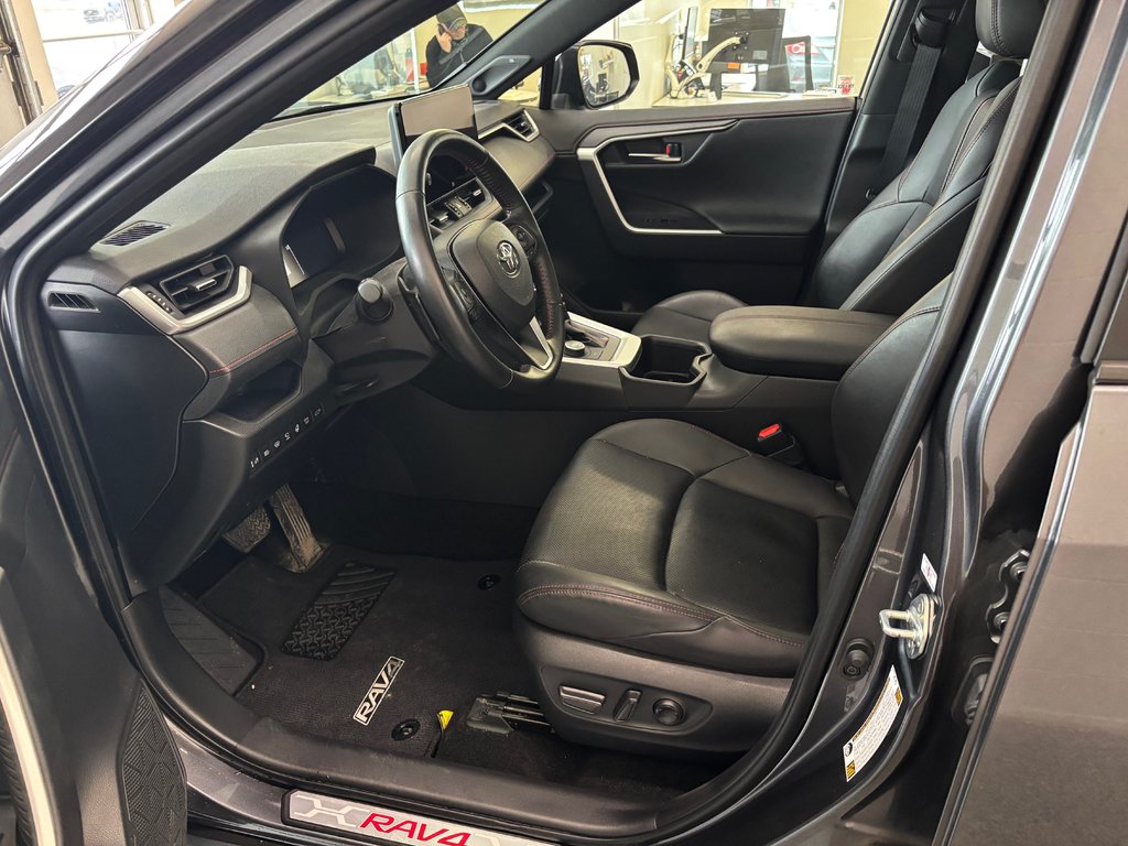 2024 Toyota RAV4 Prime XSE, GARANTIE JUSQU EN 2031, in Magog, Quebec - 13 - w1024h768px