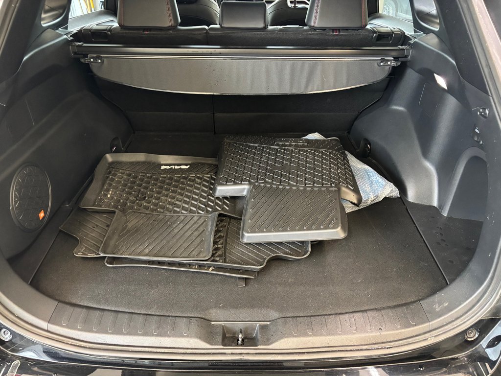 2024 Toyota RAV4 Prime XSE, GARANTIE JUSQU EN 2031, in Magog, Quebec - 7 - w1024h768px