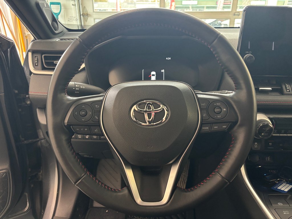 2024 Toyota RAV4 Prime XSE, GARANTIE JUSQU EN 2031, in Magog, Quebec - 17 - w1024h768px