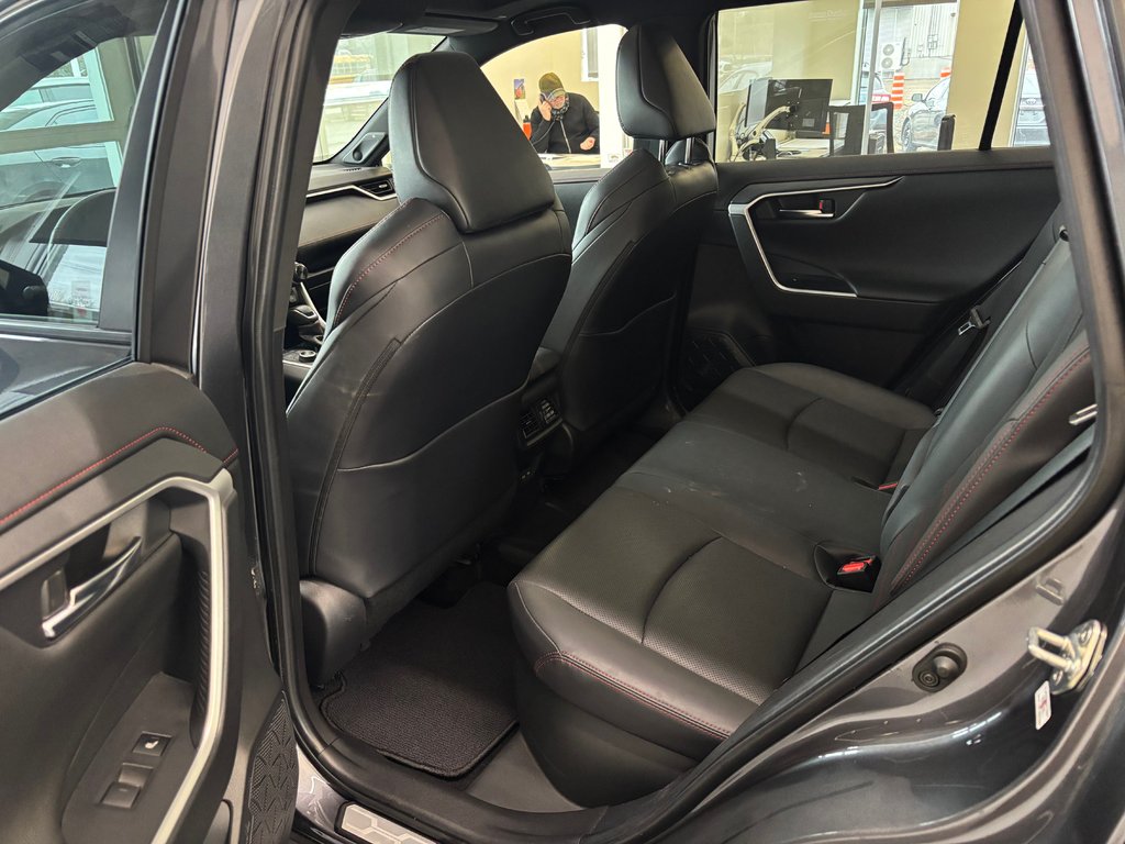 2024 Toyota RAV4 Prime XSE, GARANTIE JUSQU EN 2031, in Magog, Quebec - 12 - w1024h768px