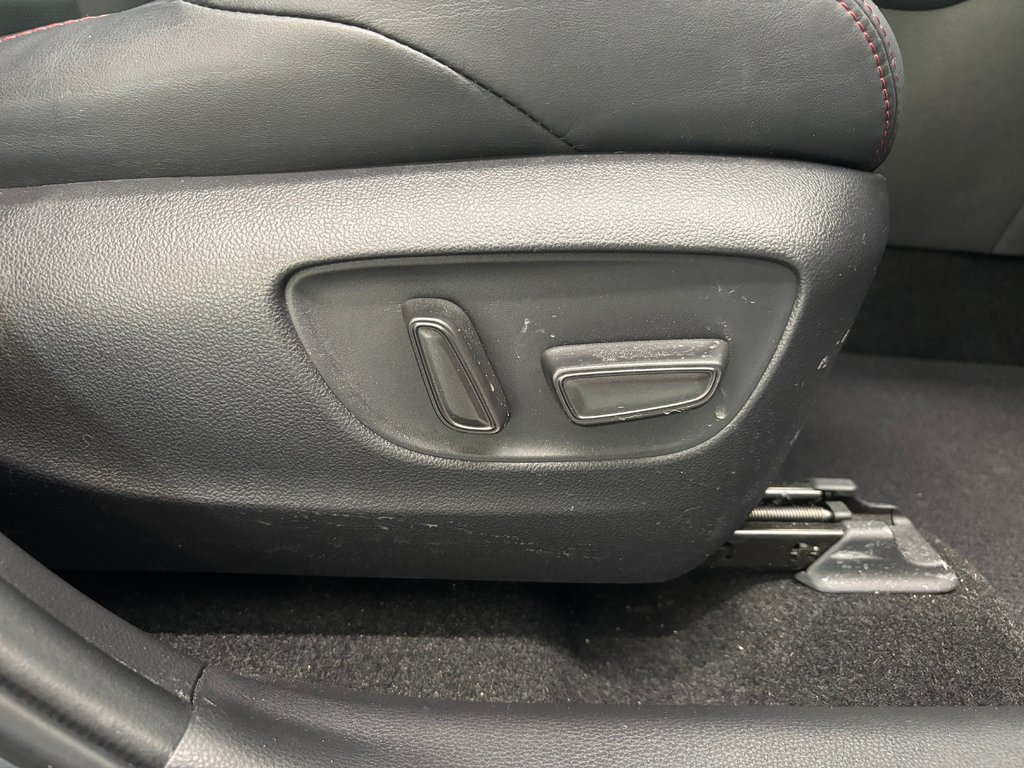 2024 Toyota RAV4 Prime XSE, GARANTIE JUSQU EN 2031, in Magog, Quebec - 10 - w1024h768px