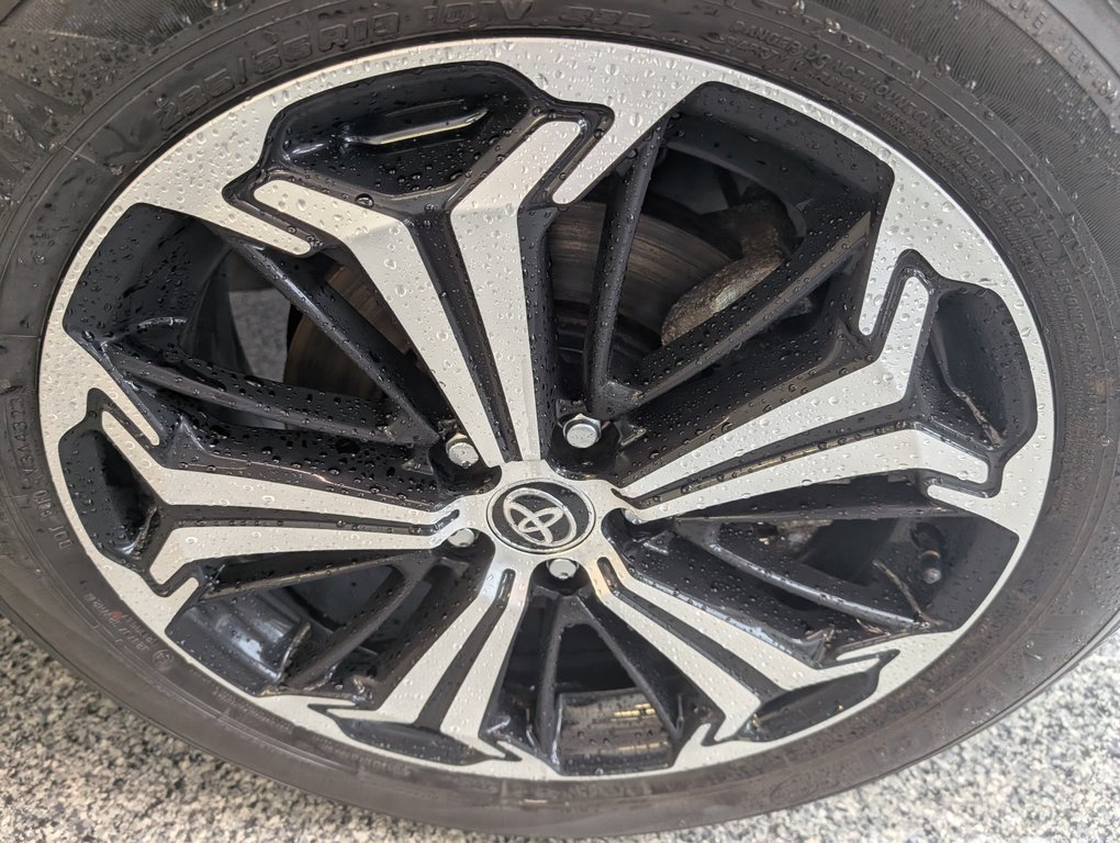 2024 Toyota RAV4 Prime XSE AWD, GARANTIE JUSQU EN 2028, in Magog, Quebec - 24 - w1024h768px