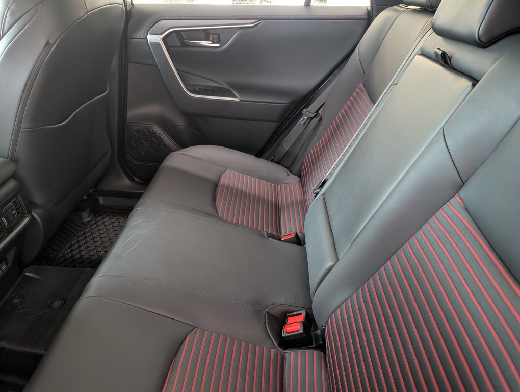 2024 Toyota RAV4 Prime XSE AWD, GARANTIE JUSQU EN 2028, in Magog, Quebec - 11 - w1024h768px