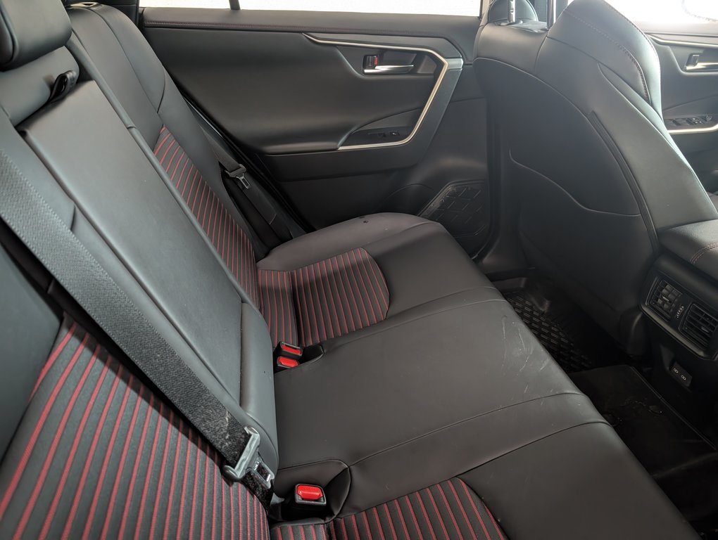 2024 Toyota RAV4 Prime XSE AWD, GARANTIE JUSQU EN 2028, in Magog, Quebec - 7 - w1024h768px