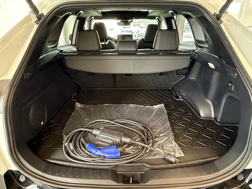 Toyota RAV4 Prime XSE TECH AWD 2024 à Magog, Québec - 8 - w1024h768px