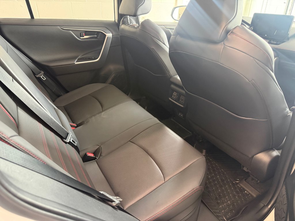 Toyota RAV4 Prime XSE TECH AWD 2024 à Magog, Québec - 9 - w1024h768px