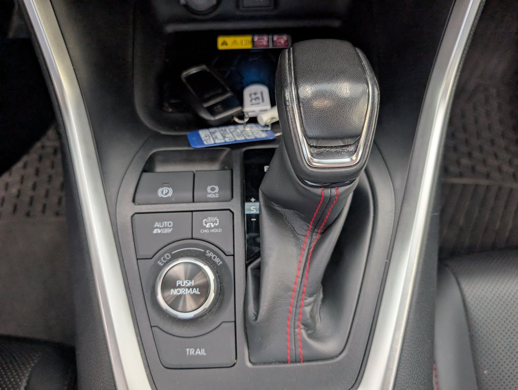 2024 Toyota RAV4 Prime XSE AWD, in Magog, Quebec - 18 - w1024h768px