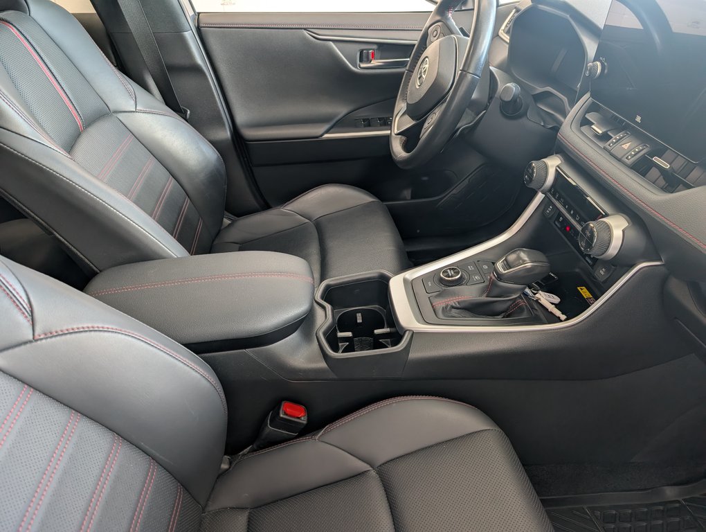 2024 Toyota RAV4 Prime XSE AWD, in Magog, Quebec - 8 - w1024h768px