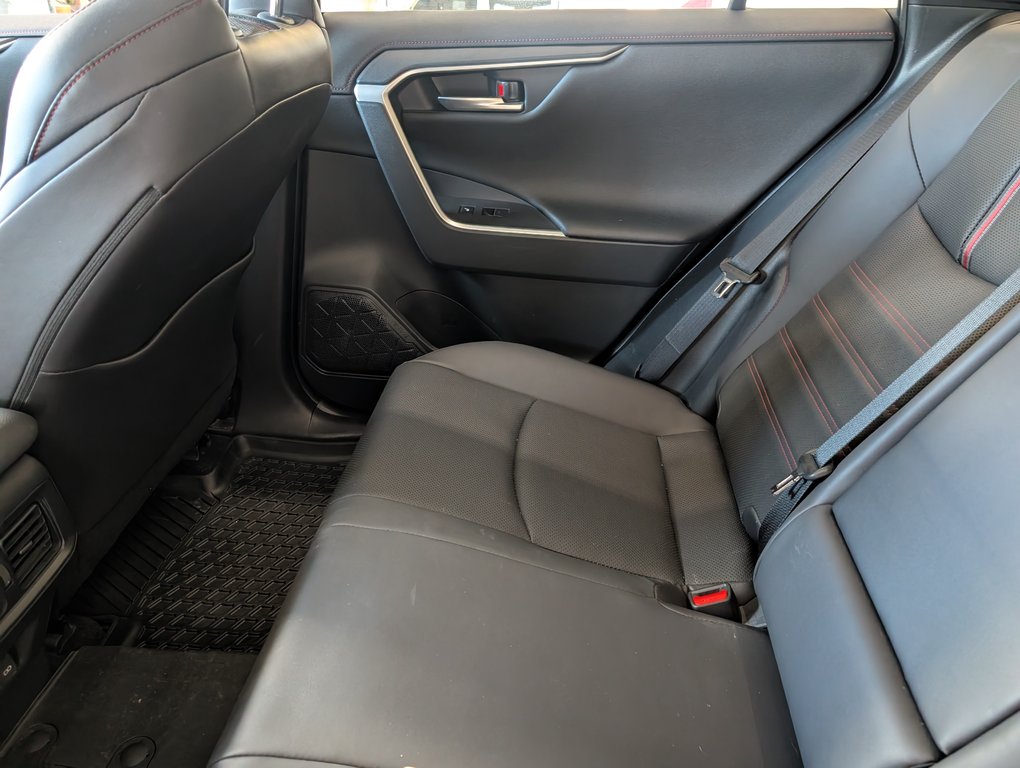 2024 Toyota RAV4 Prime XSE AWD, in Magog, Quebec - 11 - w1024h768px