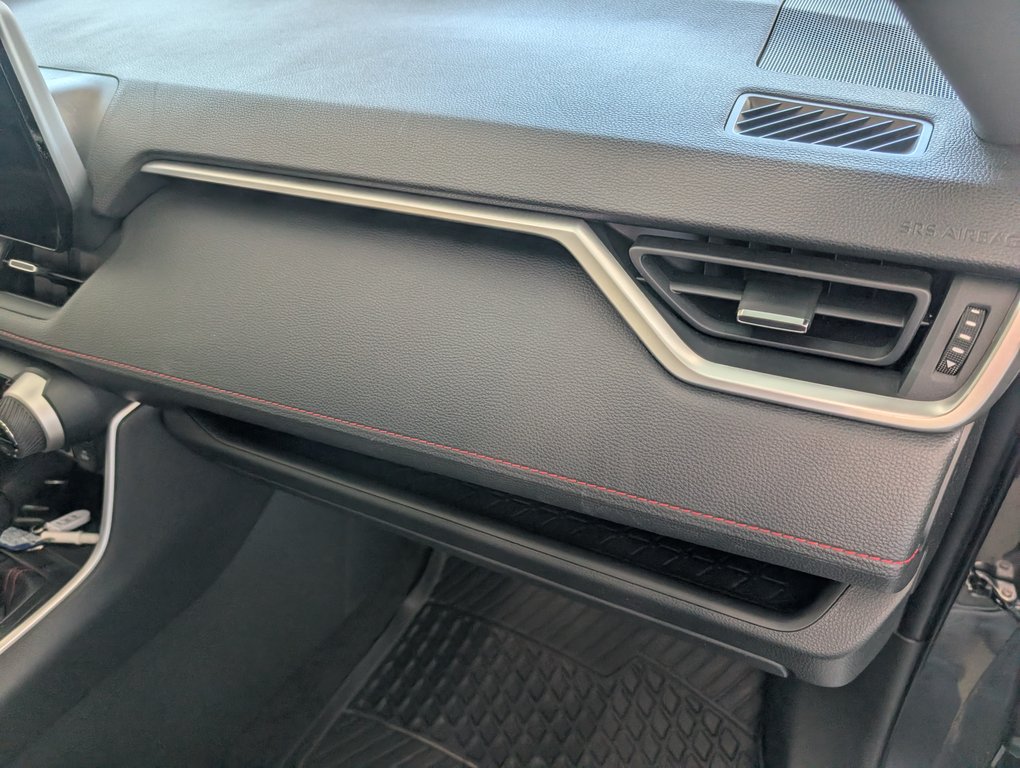 2024 Toyota RAV4 Prime XSE AWD, in Magog, Quebec - 9 - w1024h768px