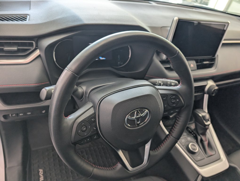 Toyota RAV4 Prime SE AWD 2024 à Magog, Québec - 12 - w1024h768px