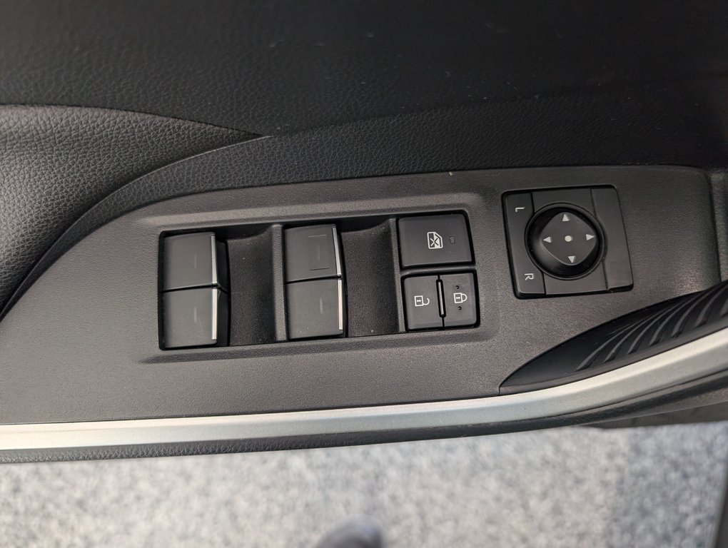 Toyota RAV4 Prime SE AWD 2024 à Magog, Québec - 14 - w1024h768px