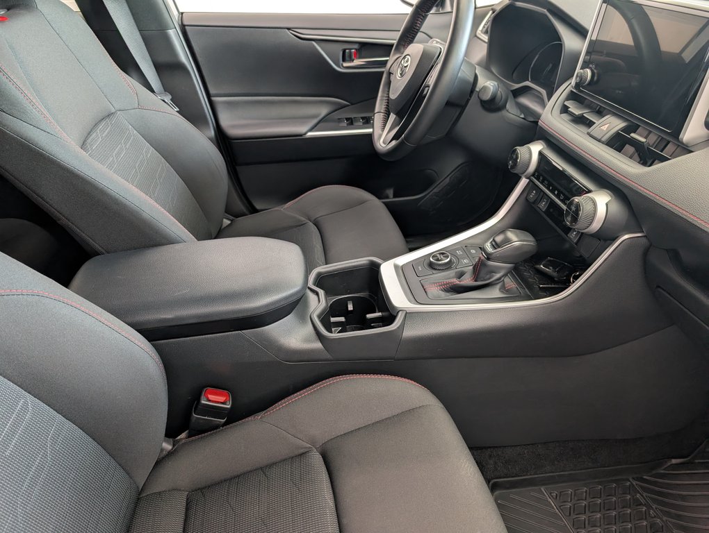Toyota RAV4 Prime SE AWD 2024 à Magog, Québec - 8 - w1024h768px