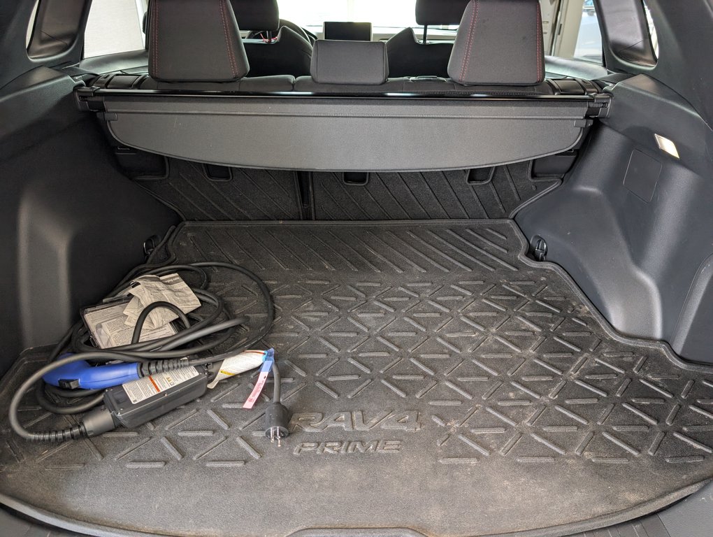 Toyota RAV4 Prime SE AWD 2024 à Magog, Québec - 6 - w1024h768px