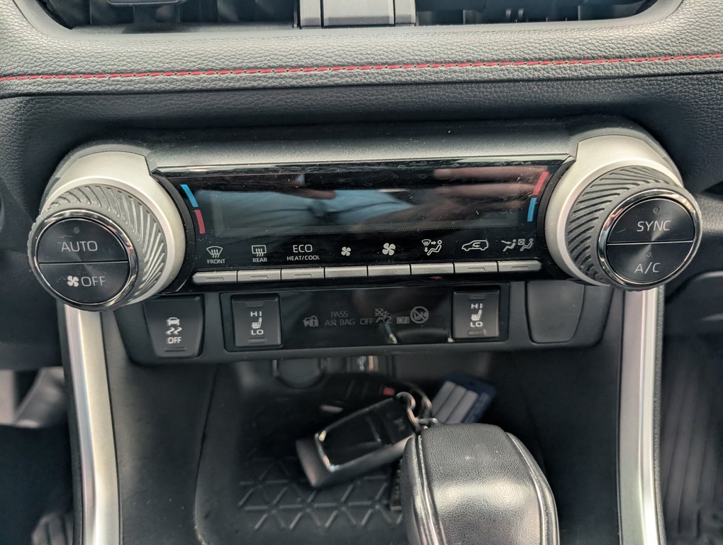 Toyota RAV4 Prime SE AWD 2024 à Magog, Québec - 17 - w1024h768px