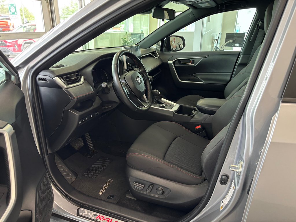 2024 Toyota RAV4 Prime SE AWD in Magog, Quebec - 11 - w1024h768px