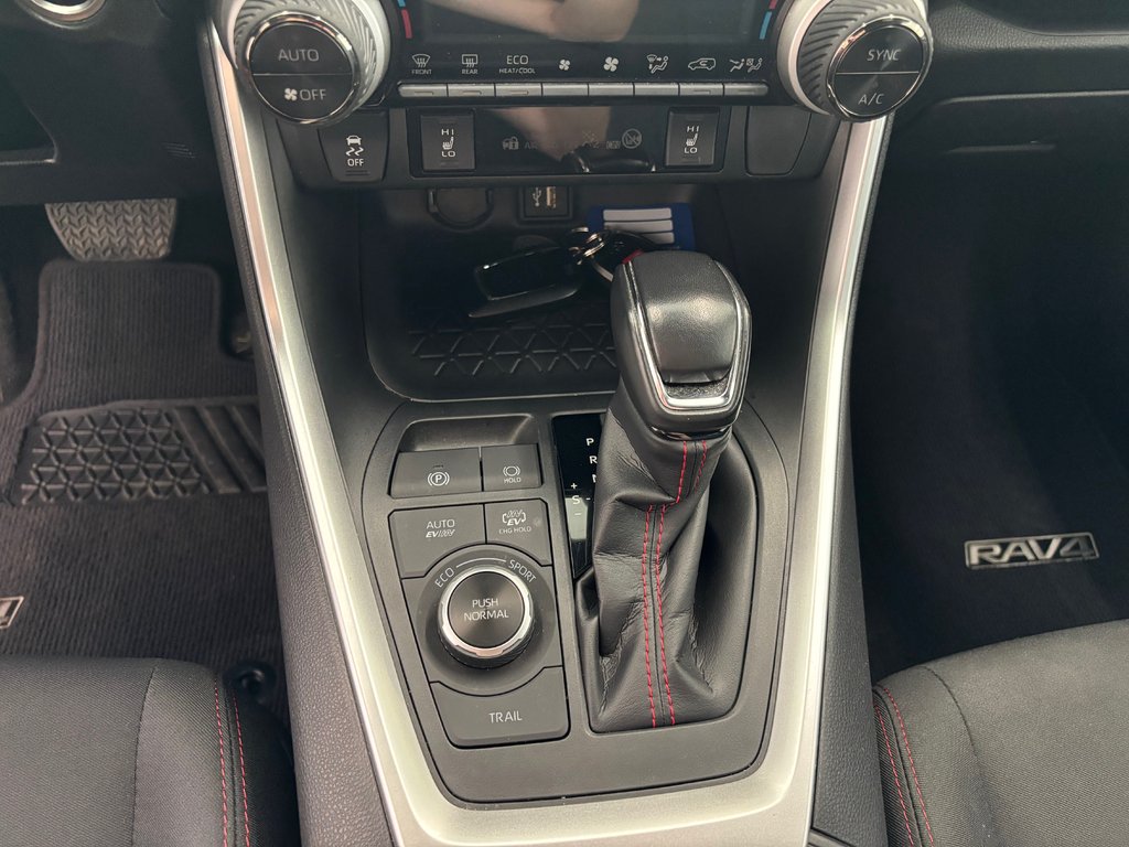 2024 Toyota RAV4 Prime SE AWD in Magog, Quebec - 19 - w1024h768px