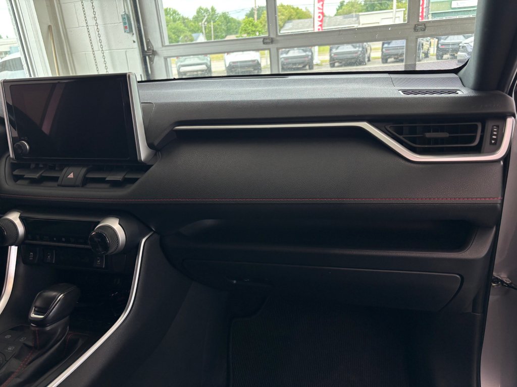 2024 Toyota RAV4 Prime SE AWD in Magog, Quebec - 7 - w1024h768px