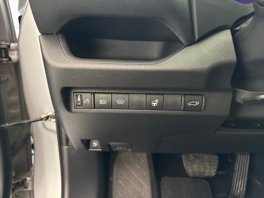 2024 Toyota RAV4 Prime SE AWD in Magog, Quebec - 15 - w1024h768px