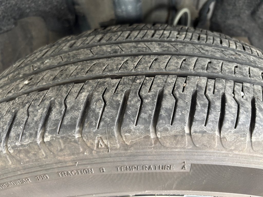 2024 Toyota RAV4 Prime SE AWD in Magog, Quebec - 23 - w1024h768px