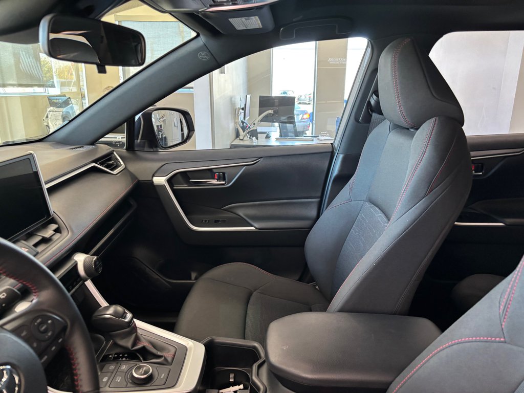 2024 Toyota RAV4 Prime SE in Magog, Quebec - 12 - w1024h768px