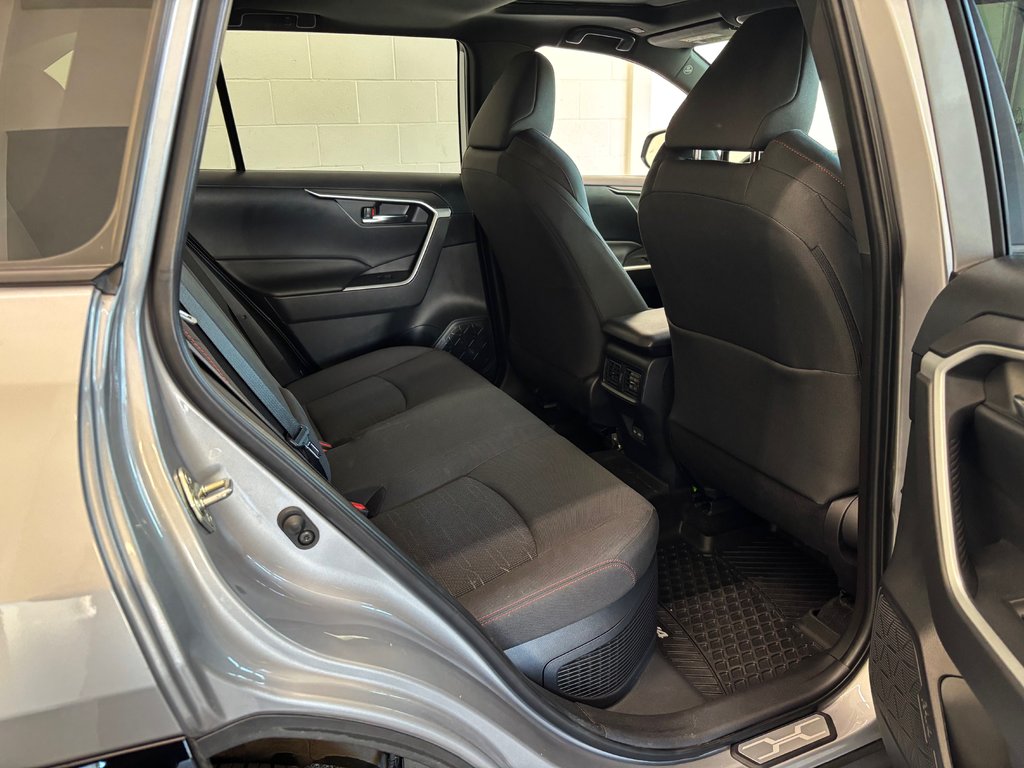 2024 Toyota RAV4 Prime SE in Magog, Quebec - 8 - w1024h768px