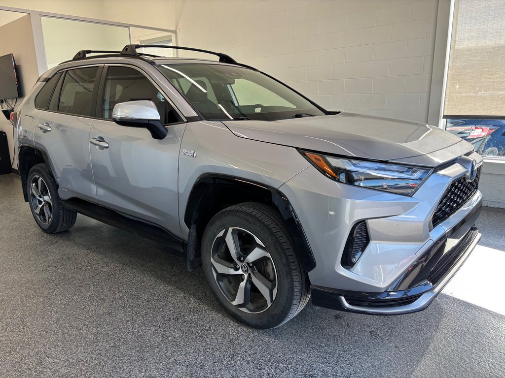 2024 Toyota RAV4 Prime SE in Magog, Quebec - 1 - w1024h768px