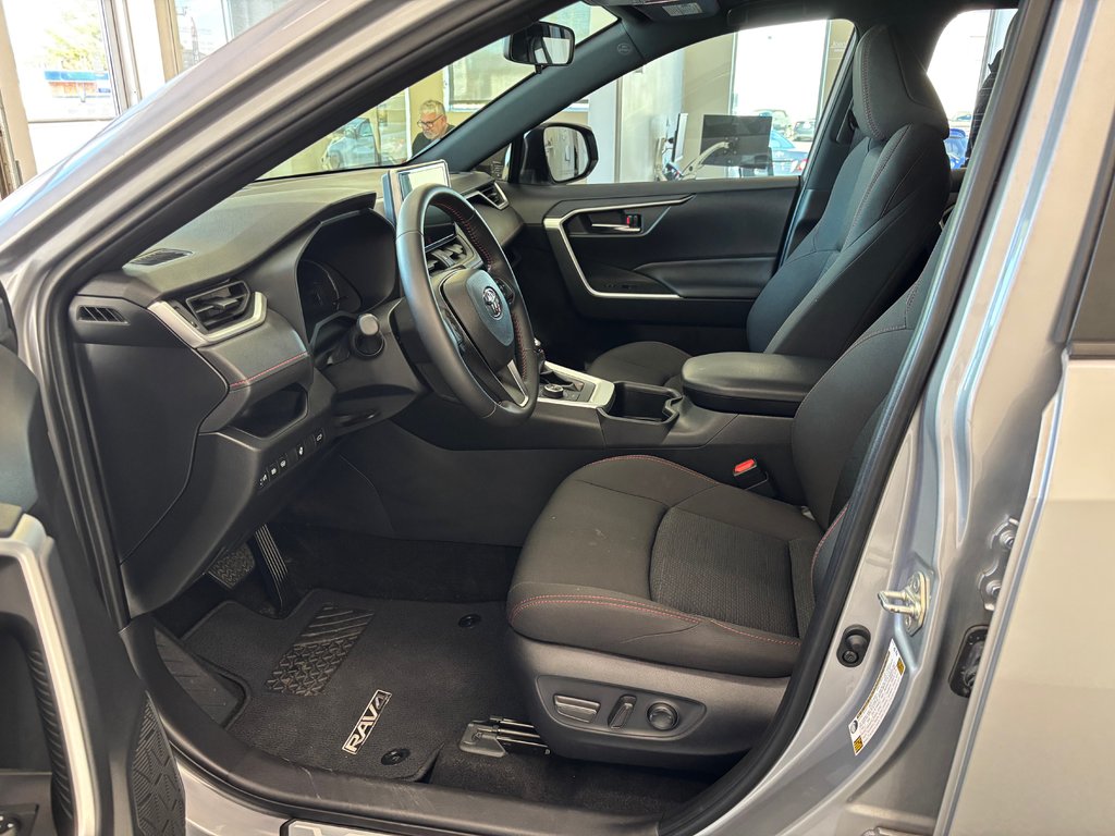 2024 Toyota RAV4 Prime SE in Magog, Quebec - 11 - w1024h768px