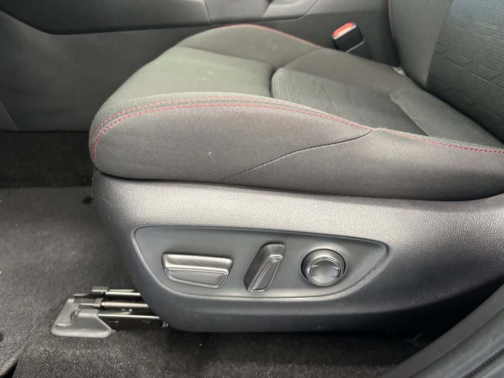 2024 Toyota RAV4 Prime SE in Magog, Quebec - 15 - w1024h768px