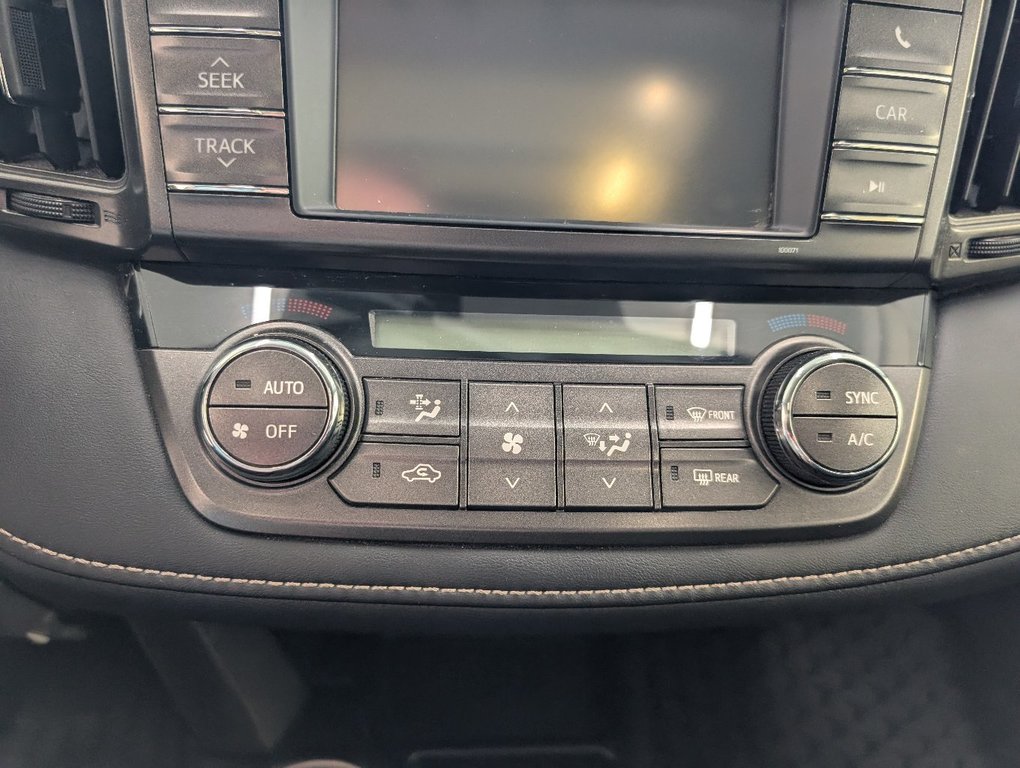 2013 Toyota RAV4 XLE in Magog, Quebec - 15 - w1024h768px