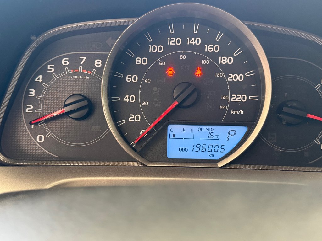 Toyota RAV4 XLE AWD 2013 à Magog, Québec - 18 - w1024h768px