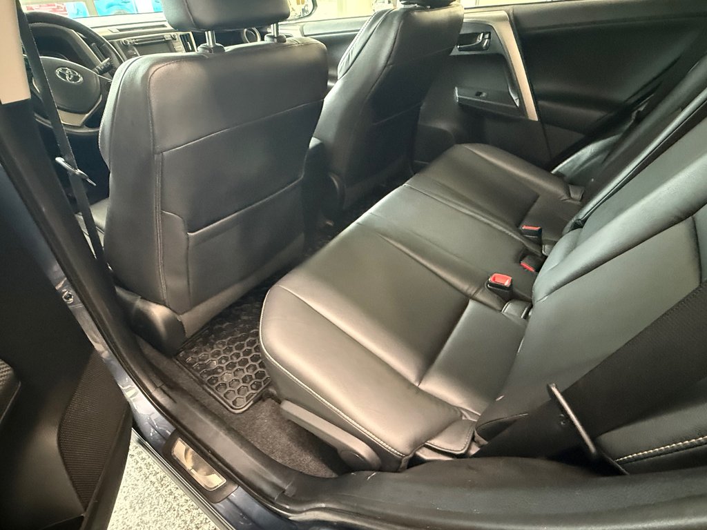 2014 Toyota RAV4 Limited AWD, in Magog, Quebec - 8 - w1024h768px