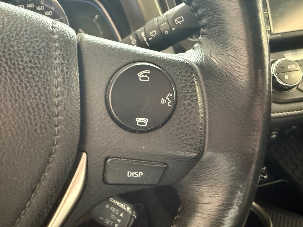 2014 Toyota RAV4 Limited AWD, in Magog, Quebec - 15 - w1024h768px