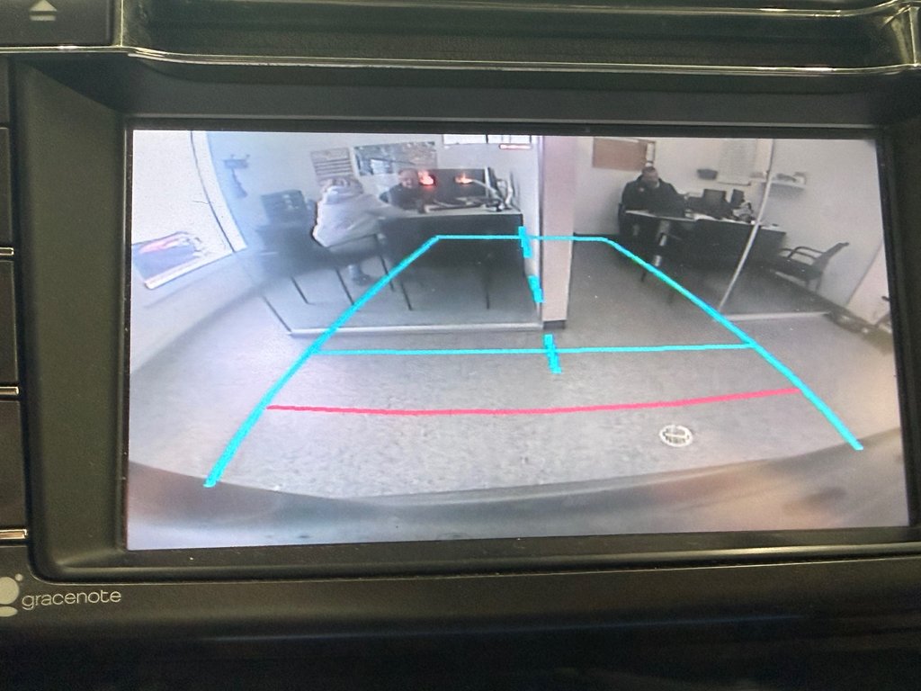 2014 Toyota RAV4 Limited AWD, in Magog, Quebec - 16 - w1024h768px