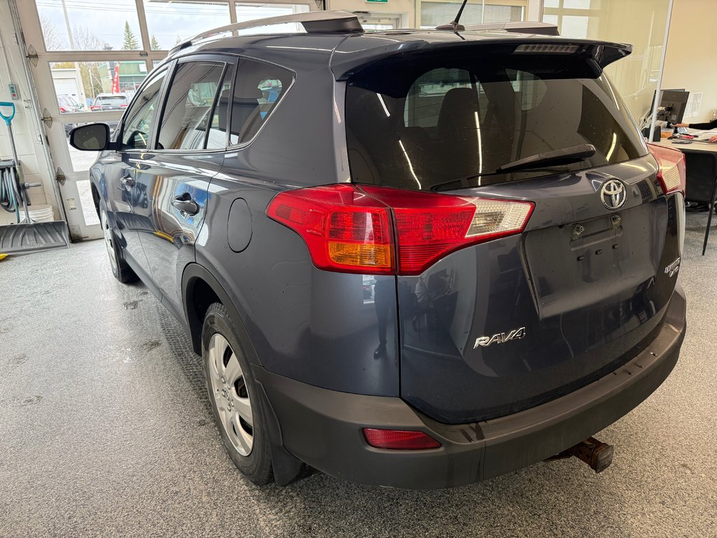 2014 Toyota RAV4 Limited AWD, in Magog, Quebec - 4 - w1024h768px