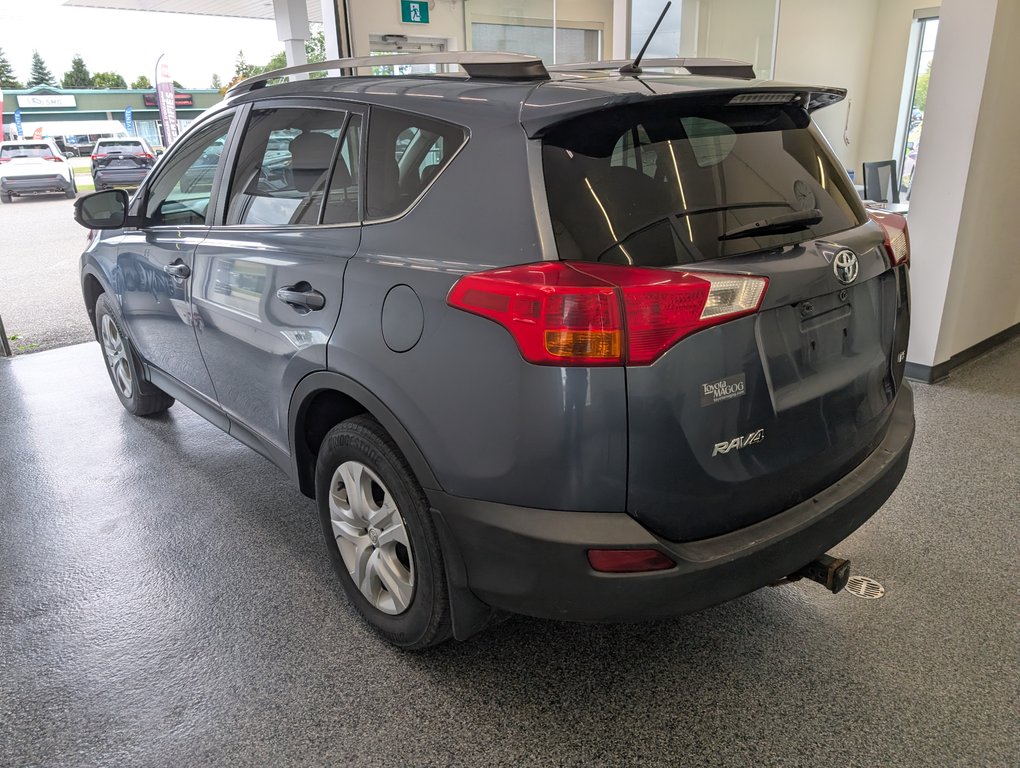 2014 Toyota RAV4 LE in Magog, Quebec - 4 - w1024h768px