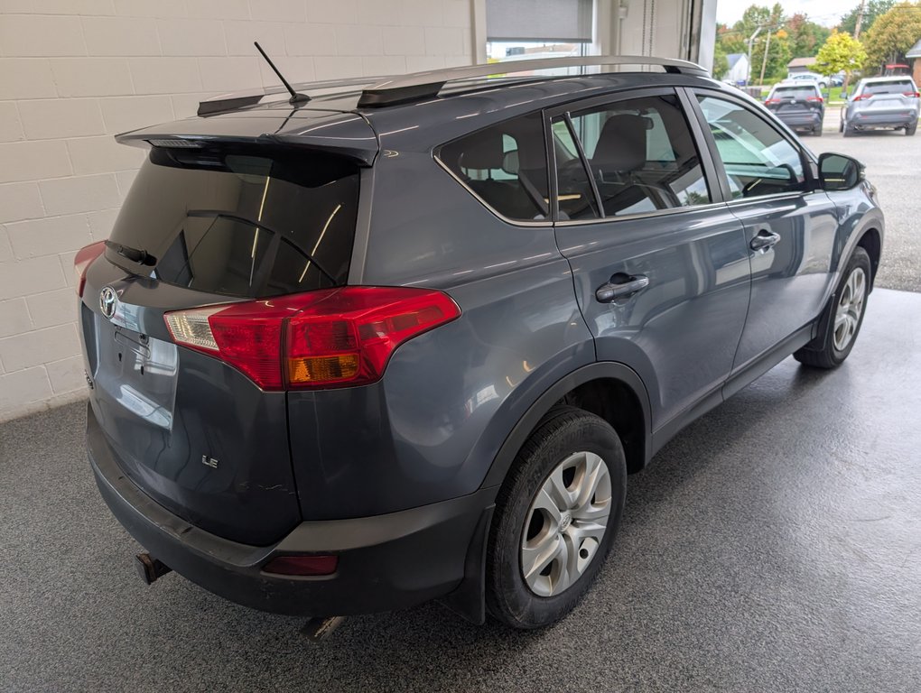 2014 Toyota RAV4 LE in Magog, Quebec - 3 - w1024h768px