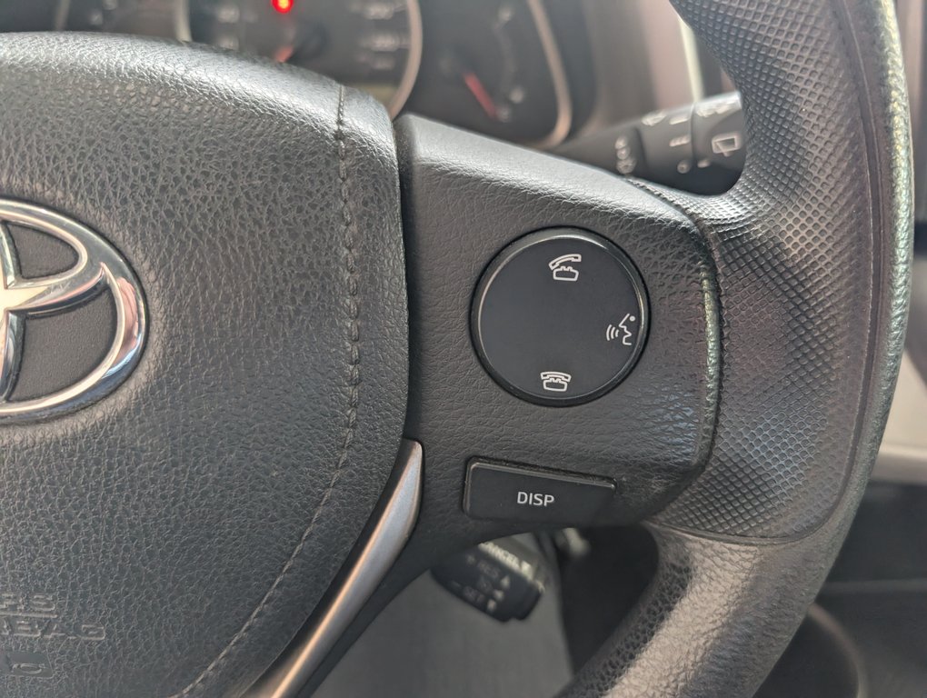 2014 Toyota RAV4 LE in Magog, Quebec - 19 - w1024h768px