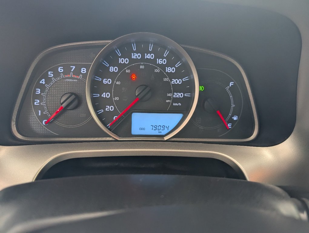 Toyota RAV4 XLE AWD, TOIT, MAGS, 2015 à Magog, Québec - 23 - w1024h768px