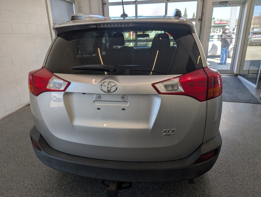 Toyota RAV4 XLE AWD, TOIT, MAGS, 2015 à Magog, Québec - 4 - w1024h768px