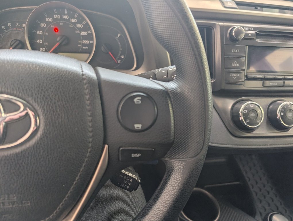 2015 Toyota RAV4 LE AWD in Magog, Quebec - 19 - w1024h768px